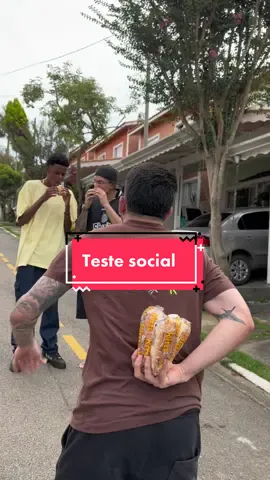oCastrin não passou no teste social 👍🏻