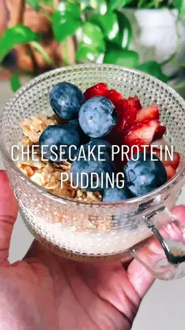 Cheesecake protein pudding 😍🤤 topped with 🫐🍓 Recipe: 1 vanilla premier one protein shake 2 tbsp sugar free pudding mix in cheesecake flavor (Makes 2 servings) Chill for at least 5 minutes Add desired toppings. I used strawberries, blueberries, and granola 😍 Macros for the pudding: Fat: 1.5 Carbs: 8 Protein: 15 These macros do not include the toppings  Recipe ib: @trusttheprocess_vsg  #asmr #proteinpudding #cheesecake #cheesecakepudding #asmrrecipe #dessert #proteindessert #foryourpage 