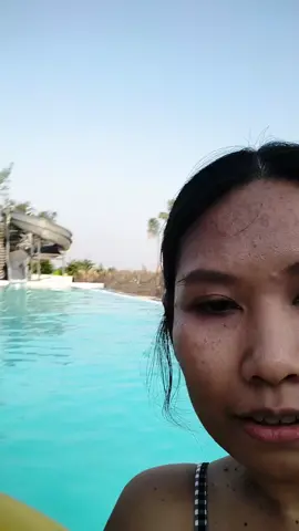 เบื้องหลังรูปถ่ายสวยๆ 5555 real real ไปเลยซิคะ สนุกดีนะว่าแล้วก็ไป!!! #chubbyqueen #สาวอวบอ้วน #swim #korat #pipipotookta 