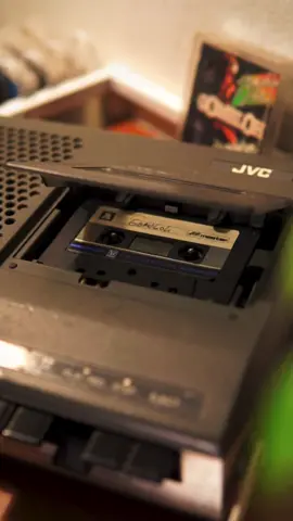 Malam minggu pukul 19:00 #tapedeck #kasetpita #gombloh #lagujadulindonesia #walkman #cassette 