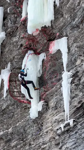 Some steep ice climbing at the climbing competition in Quebec last week #iceclimbing #ice #iceclimbingimages #iceclimbingvideos #climbing #climbinglife #climbingvideos #fyp #climbingtiktok #extremesports #extreme #extremesport #adventure #adventuretime #mountains #explore #winter #neverstopexploring #foryourpage #foryou #quebec #escalade #escaladeglace