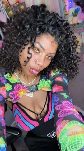 Aw that’s cute💐🌼✨ #beauty #trend #curls #curlyhair 