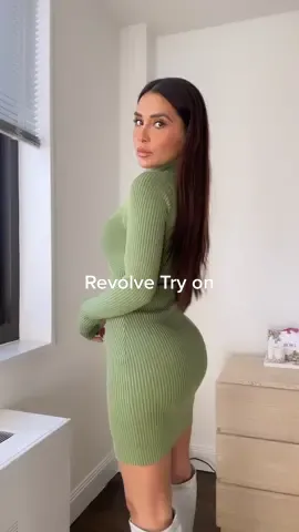 Try on mini haul 💚💗 @revolve which dress is your fave? 1 or 2? Shop both on my {REVOLVE FAVES} link in bio.  P.S. both dresses are on sale!!! #revolve #revolveme #tryonhaul #minihaul #dresses #springfashion #minidress #minidresses #onlineshopping #outfits #outfittryon #outfittryonhaul #outfitinspo 