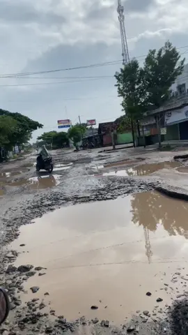 Adu jalan? #lampungpride #jalanrusaklampung 