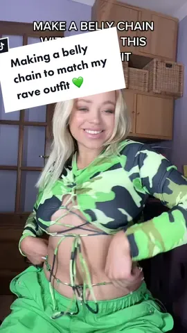 DIY belly chains only ⛓💚 #rave #raveoutfit #bellychain #DIY #ravefit #diyraveclothes #ravehaul #techno #technostyle #festival #ravefashion 