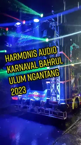 Harmonis audio menuju start jam 4:20 pagi hujan deras mengguyur ngantang, gak usah di tanya dingin nya gimna? #harmonisaudio #soundmalang #soundkediri #soundblitar #soundviral #karnavalngantang #karnavalbahrululum #karnaval #soudjawa #soudjawa #soudjawatimur #ngantang #rebothoreg #fypsound #sound 