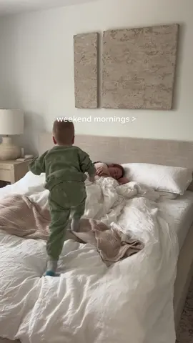 weekend mornings aren’t the same as before kids but they always make me happy 🤍 #sunday #sundaymorning #toddlersoftiktok #parentsoftiktok #couplegoals #husbandwife #family #WeekendVibes 