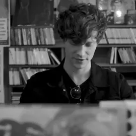 this could be a remus or matt hitt edit interpret it however u want to #matthitt #matthittedit #drowners #drownersband #remuslupin #remuslupinedit #marauders #maraudersera #maraudersedit #fypシ #edit 