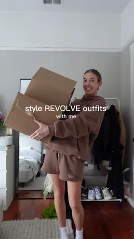 style my February Revolve items with me @revolve #revolveme #sanfranciscooutfits #sfgirls #marinagirls #sanfranciscogirls 