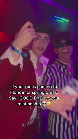 Give your EX a show #fyp #foryou #florida #springbreak #miami #travel #relatable #college #girlstrip #theboys #Relationship #girlfriend #boyfriend #trending #viral 
