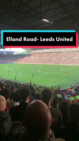 Leeds United away with Southampton this week.    Best home fans ive seen so far this season! Atmosphere 8.5/10 Stadium 8/10 Comment where we should go to next! #football #groundhoppertiktok #groundhopping #leeds #leedsunited #southampton #saints #southamptonfc #PremierLeague #🍋 #awaydays #92clubchallenge #futbol 