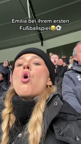 Sie könnte Kommentator werden🎙️#foryou #viral #foryoupage #fypシ #fypage #fürdich #fürdichseiteシ #liebe #fy #fussball #trend 