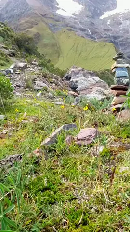 Disfruta mientras vivas, explora mientras puedas. #humantay #nature #natura #natural #travel #traveler #explorer #peru #cusco #landscape #videoviral #viral #southamerica #trip #andes #lake #beauty #awesome 