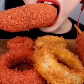 ASMR eating crunchy #asmrvideos #asmrcrocante #asmrcomendo #crocante #salgadoscrocantes #videossatisfatorios #munkbang #munkbangshow #soundsasmr