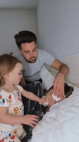 I will always show her what she deserves by the way I treat her mama🤍#baby#babiesoftiktok#babyfever#babies#trend#trending#toddler#toddlers#toddlersoftiktok#MomsofTikTok#momtok#mom#moms#dadsoftiktok#dads#dad#fyp#zxycba#parenting#parenthood#parents#husbandandwife