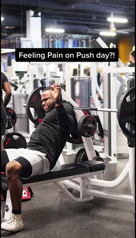 Feeling pain on PUSH DAY?! do this WARM UP!⚡️ #ojfit #Fitness #GymTok #warmup #activestretch 