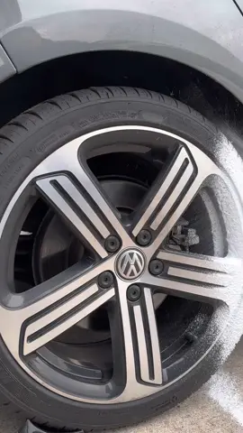 If only it was this quick,hey? 🫣 #detailingcars #carwash #cars #carcareproducts #smallbusinesstiktokshop #tiktokshop #wheelcleaning 