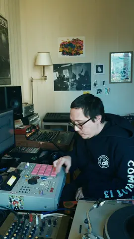 🇯🇵🇯🇵🇯🇵 #beats #beatmaker #beatmaking #mpc2000xl #boombap #goldenera #chillbeats #chill #lofi #lofihiphop #lofibeats #lofichill #producertok #producer #instrumentalhiphop #instrumental #hiphopbeats #hiphop #nujabes #duet #duetwithme 