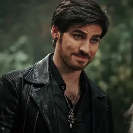 girl look at that body #ouatslvr #captainhook #killianjoneshook #ouat #onceuponatime #foryoupage #fyp #trend #trending #foryou #blowup #viral 