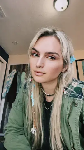 For real though I love you makeup or no makeup angel! Makeup can be fun for sure but remember to love the natural beauty you carry! ✨💖💕✨ Shine bright angels! 