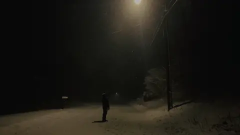 the snow brings back so many memories #fyp #shotoniphone #cinematic #filmtok #enjifilms 