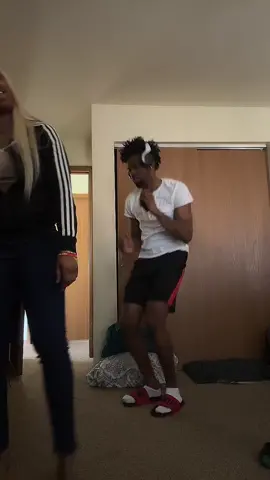 How y’all be getting y’all brothers to do tiktoks with y’all?😂😂#fypシ #brothers 