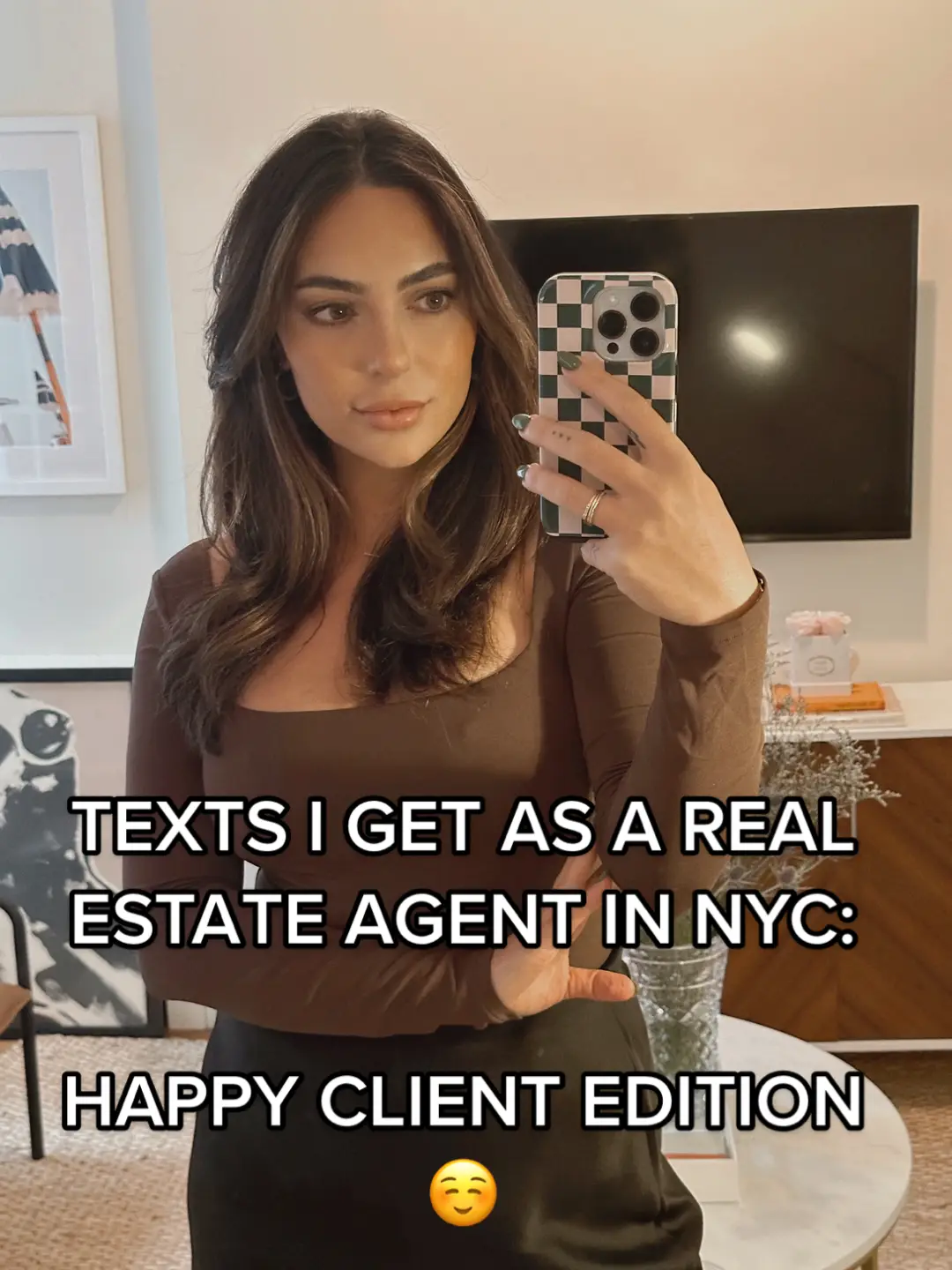 At your service, new yorkers. Email in my bio if you need me 🫡 #nyc #nycapartment #nyclife #nycliving #nyclifestyle #movetonyc #apartmenttour #sellingmanhattan #realestate ##realestateagent 