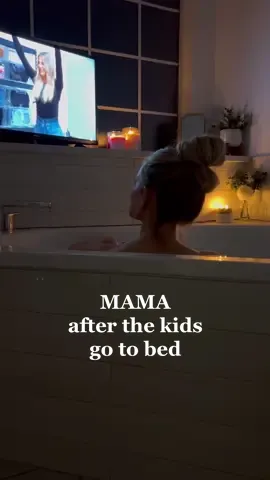 Anyone else feel so much better after a little self care?! 🙋🏼‍♀️ #momselfcare #afterthekidsgotobed #afterthekidsareasleep #sahmnightroutine #nightroutinewithkids 