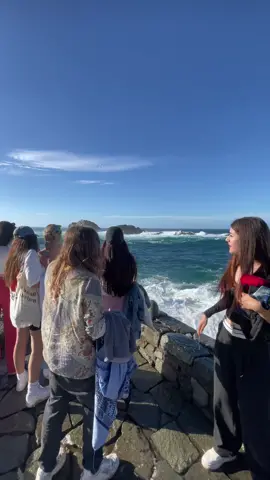 Todo muy bonito y precioso. Hasta que Poseidón decide cuando se ríe de ti (la Segunda parte la tenéis en mi perfil😂😂) #parati #foryou #fyp #friends #trip #tenerife🇮🇨 #spain #viral #humor 