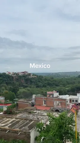 It’s raining in Seattle and all I can think about is Mexico 🇲🇽 #latina #latinatiktok #latinasinseattle #calvillo #calvillopueblomágico #aguascalientes #calvilloaguascalientes #latinas #mexico 
