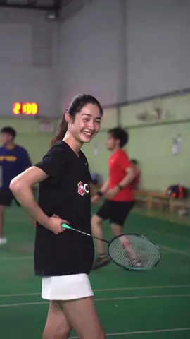 คนจวยยยว่างเมื่อไหร่ก็แวะมาตีแบด ตีไปยิ้มไป คนดูก็ดูเพลินไปดิค๊าบบบ ขอให้มีแต่คนรักมากมายนะยู 🙈🐰 #mintranch #มิ้นท์รัญชน์รวี  #mintranchrawee #socute #น่ารัก  #rosezappwithmintranchrawee