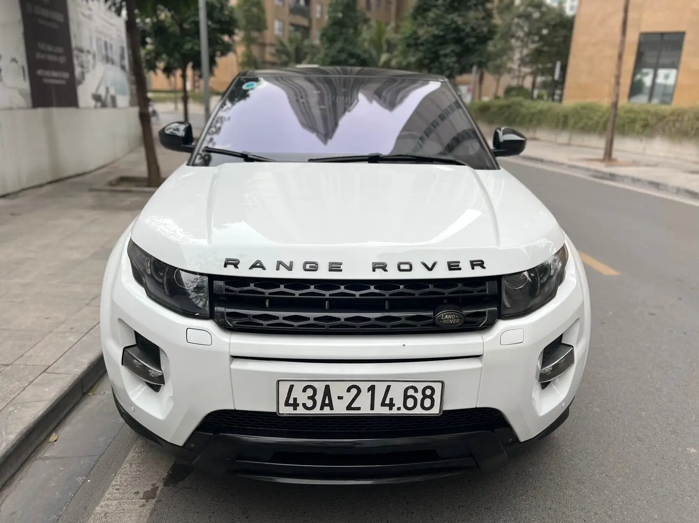 Range Rover Evoque 2014 rẻ đẹp mà còn thời trang nữa