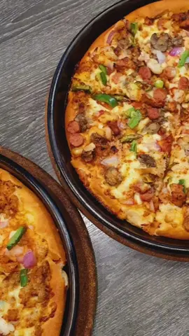 Ada pizza da athu pizza 🍕 😂 . #pizza #pizzalover #food #comedy #vivekcomedy #fyp #viralvideo #tamilcomedy #trending 