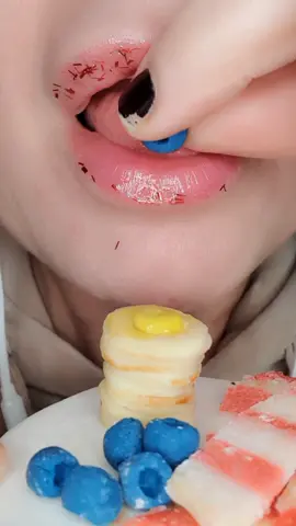 ASMR Satisfying Eating Mini Pancakes 🥞 What's Your Favourite Topping? #asmr #pancakes #minifood #satisfyinglips 
