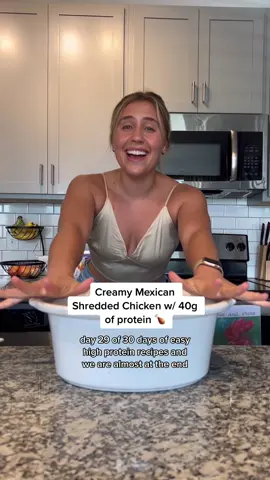 Another crockpot masterpiece 🤤🤌🏼 #dairygirlfitness #dairygirlstrong #womenshealth #highprotein #highproteinmeals #mealprepideas #crockpotrecipes 