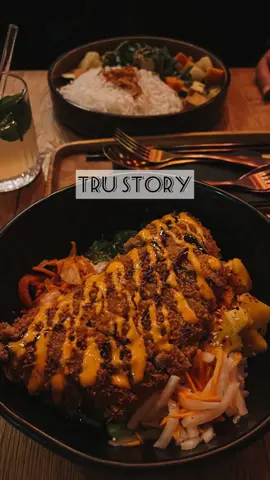 this is tru vegan love 🫢 📍Tru Story, Blumenauer Str. 3, 30449 #Hannover 🍜🌱 #hannoverfood #trustory #linden #vegan #bowl #curry #vietnam #food #foodguide #eat 