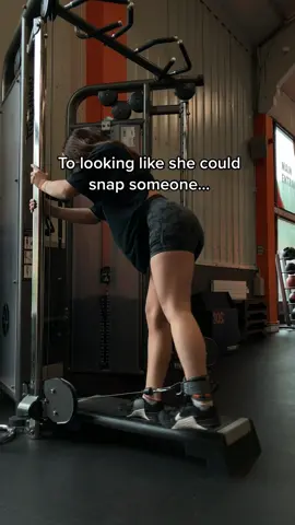 Snappable to WHAM #strongnomatterwhat #stronggirl #weightgain #strongisthenewpretty #edsheeranrecoveryy #recoveryqueen #fitnesstransformation #gymsharkwomen 