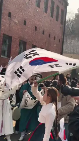 31절을 기념하여, 독립운동을 하고 왔소. 대한독립 만세 코레아 우라!! #독립운동 #3.1절 #삼일절 #대한독립만세 #대한민국 #코레아우라 #korea #ura #indipendeceday 