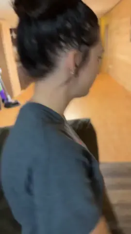 You wont believe what she does at the end 😳 #couplecomedy #funny #viral #foryoupage 