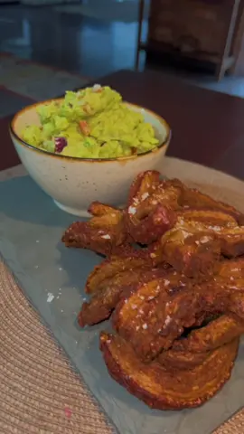 🐷🥓🥑🇲🇽 #fy #fyp #food #cooking #chicharron #guacamole #mexicanfood 