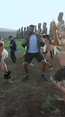 GO MICHAEL!! 👏👏👏 @michaelstrahan92   #EasterIsland #Dance #Culture 