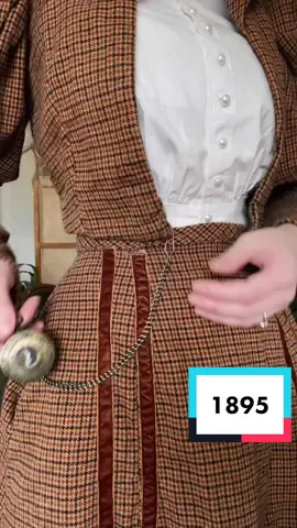 Such a good year for fashion 😭 I’m a total hypocrite, I love the puff sleeves from the 1890s but I cant stand the 1830s. #victorian #1895 #1890s #historicalcostuming #fashionhistory #CapCut 