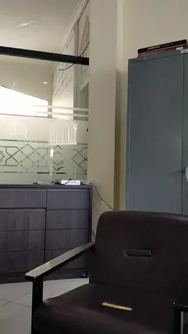 Putusan Hakim PN.jakarta pusat perlu diapresiasi juga, mungkin hakim melihat ada kegaduhan yang terjadi fimedia-nedia yang bisa mengacak persatuan kesatuan bangsa jika dilaksanakan pemilu