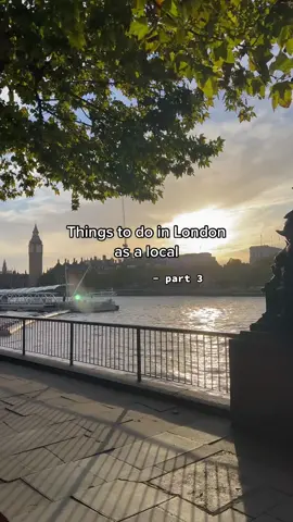 We all secretly love a walk along the Southbank with all the tourists right? or is it just me? ✨🇬🇧 #london #bigben #southbank #londoneye #prettylittlelondon #secretlondon #londra #londres 