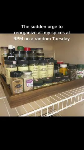 If you know, you know. 🤷🏼‍♀️#konmariconsultant #mariekondo #declutter #organizedhome #professionalorganizer 