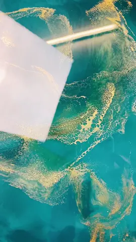 tried something new today 🤔 can't wait to make more 🤩 #epoxy #resin #kitchendecor #resincrafts #fyp #viral #handmade #art #decoration 