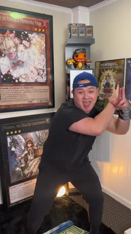 When she says she likes guys that play Yu-Gi-Oh… #yugioh #yugiohtiktok #yugiohcards #yugiohcommunity #fyp 