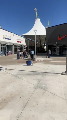 ‘OKC Outlets’ is an outlet mall in Oklahoma City with 80+ stores 🛍4️⃣0️⃣5️⃣ Nike Factory Store ✔️ Polo Ralph Lauren Factory Store 👕 Coach 👜 Michael Kors 👙 kate spade new york 💍Tommy Hilfiger 🩳 J.Crew Factory 👟Adidas 🏅Banana Republic Factory Store 🍌 Vera Bradley 👛 and much more ‼️ #shopping #fashion #style #onlineshopping #shop #Love #shoppingonline #oklahoma #traveloklahoma 