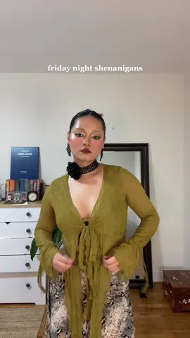 i require myself to go out to the city once a week so i can put makeup on and dress up. Its my coping skill lol  #OOTD #fashion #makeup #greenoutfit #clubnyc #newyork #newyorkfashion #grunge 