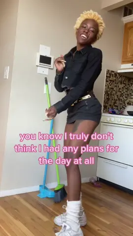 my day just be MOVING #justnycthings 🥴 #iloveblackwomen #brandpartnerships 